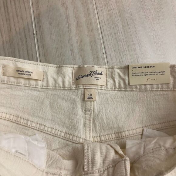 Universal Thread NWT Women's Cut Knee Off White Jeans Size 14 Vintage Straight - Picture 5 of 16